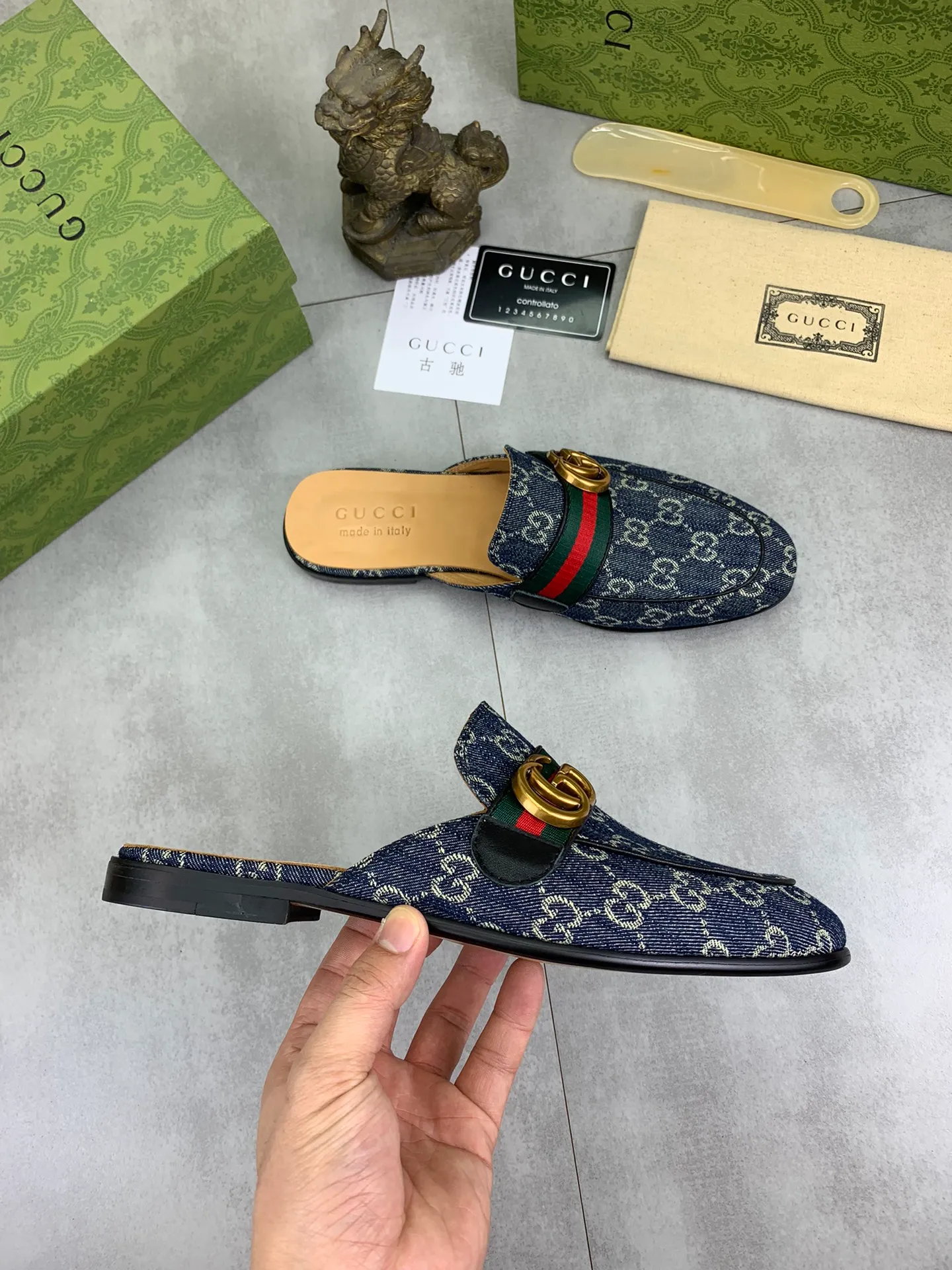 Men's Men's Shoes💰P480💰【New Style】Water-dyed Niuli High Quality Gucci half-drag business leather shoes hot selection (Gucci) official website latest Gucci half-drag 🎁 business leather shoes, hot style 💥 simple and elegant style, exclusive for trendy men. Unique official website latest brand original double G embossing Elements 👑 Original Gucci decoration, fashionable and elegant, fabric original calfskin ✅ Fully imported first-layer cowhide lining, official website designated wear-resistant, rubber business outsole, classic model taken at the counter in real life 🎬Number: 38-44 (45 46 customized) 2⃣️colors available